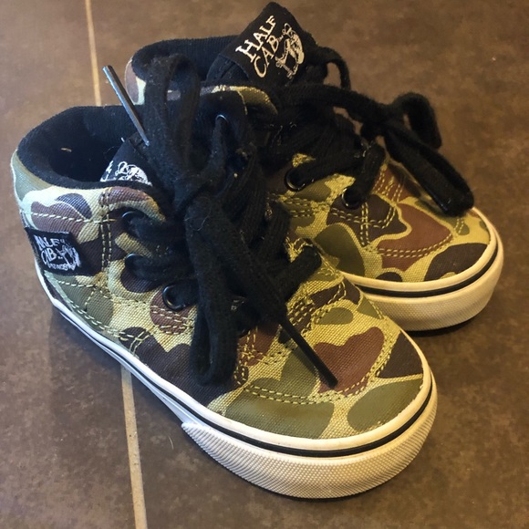 infant camo vans